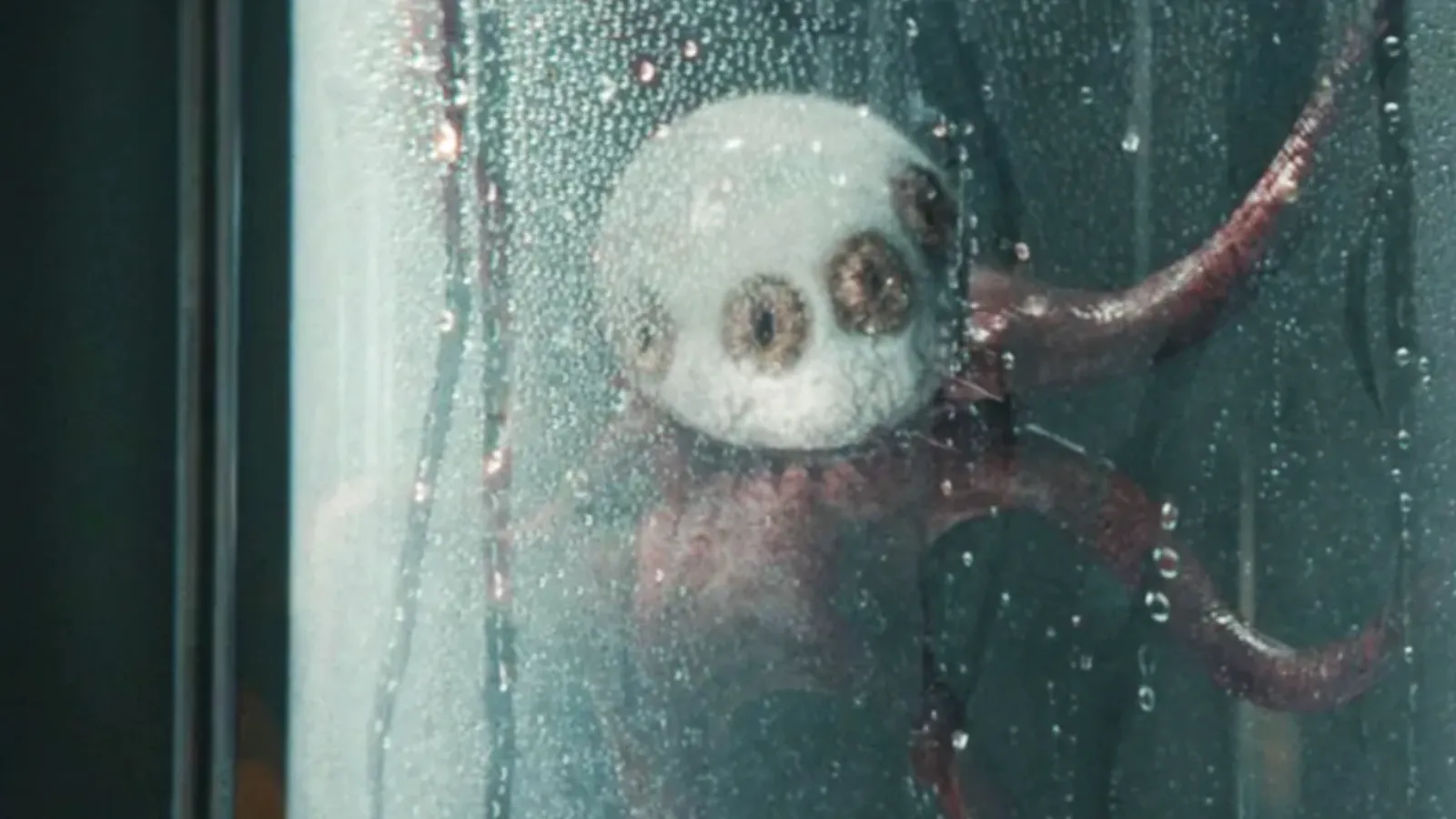 This Show's Eyeball Monster Becomes More Terrifying Like Never Before in This Week's Chapter